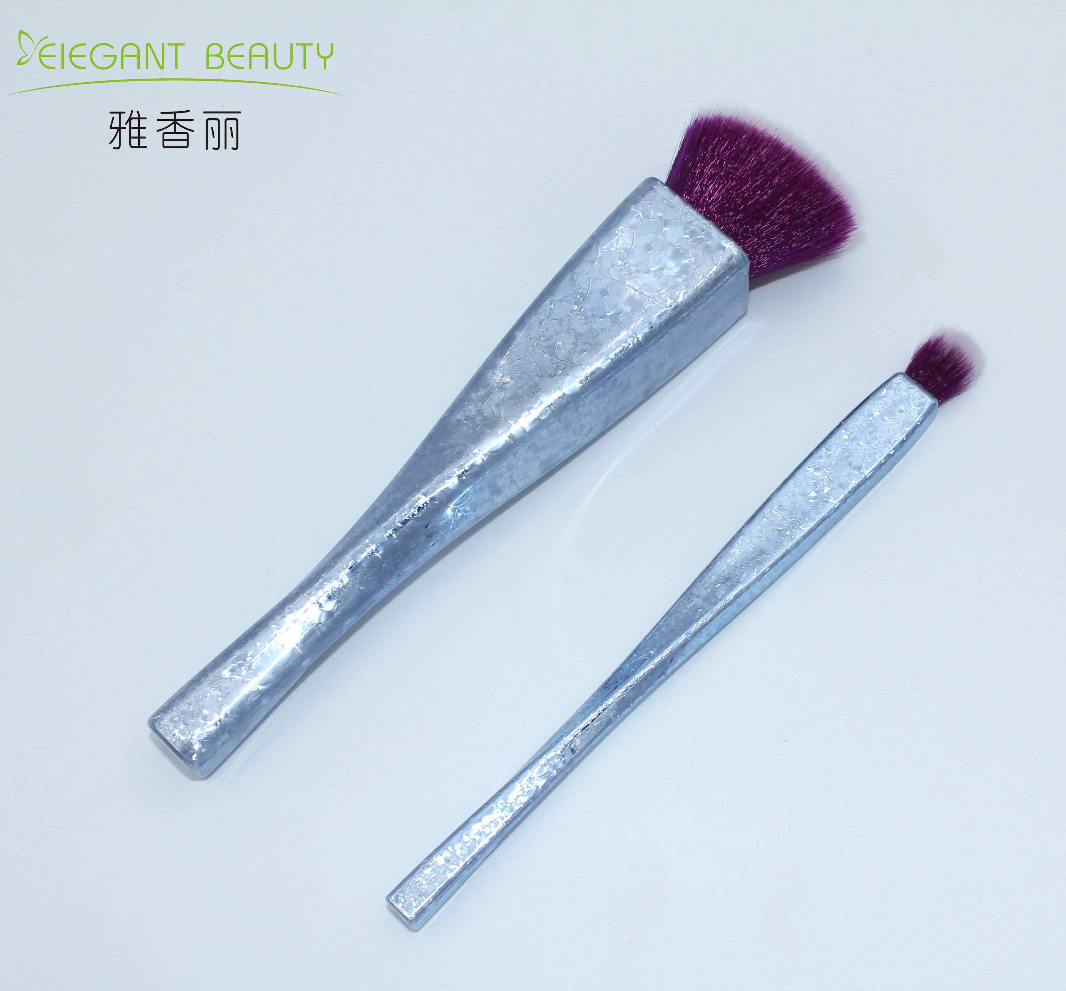 蜜桃视频成人网套装：打造专业妆容的必备之选